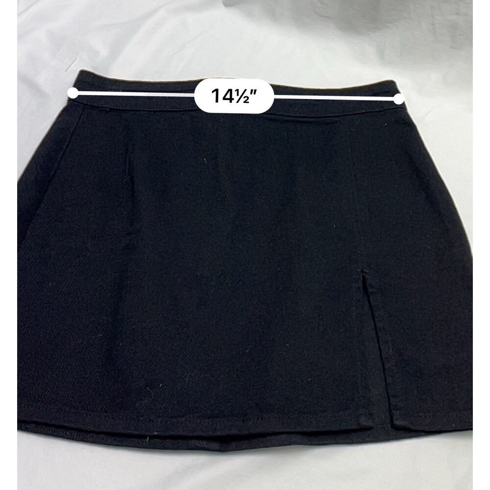 LIONESS Lola Black Denim Mini Skirt NWT Women's Size 6 Front Slit - Picture 6 of 8